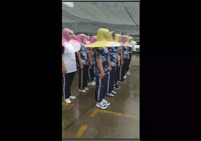 「蜀黍周趣闻」爆笑！收到2米多高代购清单的男子代购回来啦！