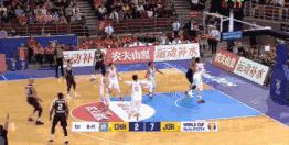 中国男篮打的惊心动魄的一场比赛,中国男篮隔扣