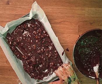 这家怪物用品商店一本正经的胡说八道，背后是竟然他们