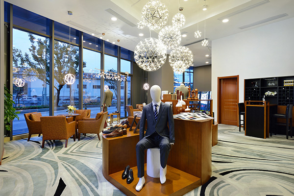 男装店装修技巧大全,轻商务男装店铺陈列效果图2019