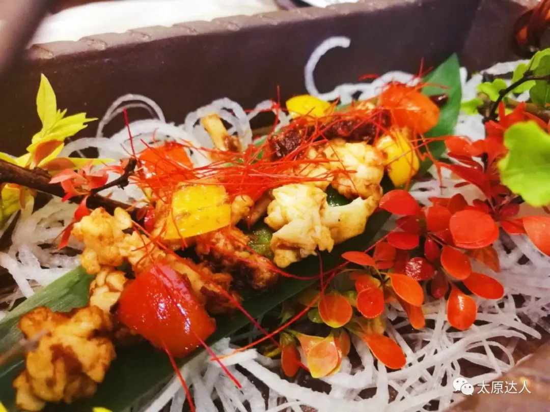 7折！开在美术馆里的大师级日料！100+种菜品无限畅吃~