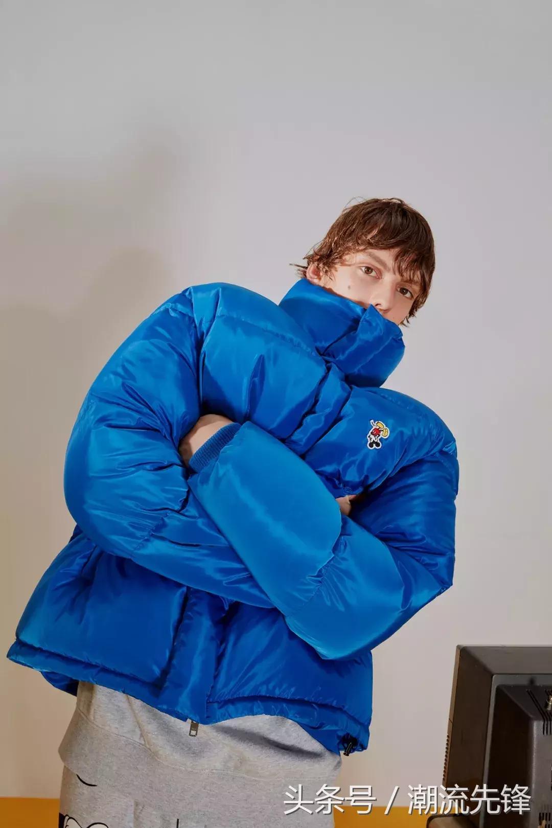 陈冠希给女儿设计鞋,陈冠希为女儿穿潮牌