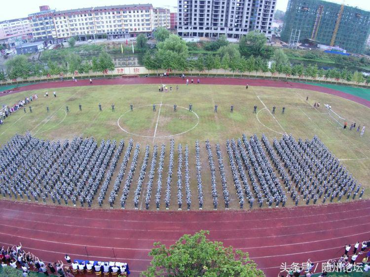 生态教育促成长浓墨重彩绘华章——记阔步前进中的洪山镇中心学校
