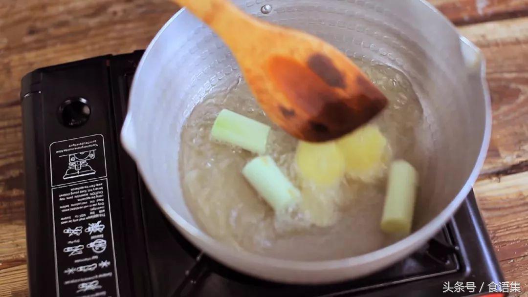 苗家酸菜鸡的酸,开胃下饭酸菜鸡