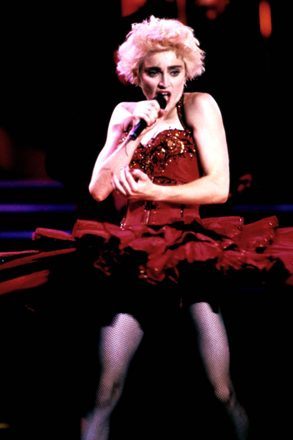 麦当娜年轻惊艳的视频,麦当娜年轻最火的图片