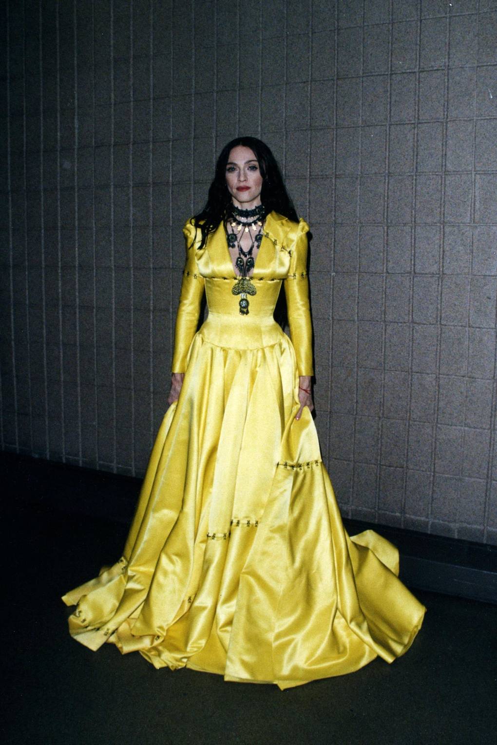 麦当娜年轻惊艳的视频,麦当娜年轻最火的图片