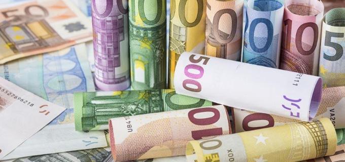 哭晕！欧元汇率爆涨正式破8！海外*党**直呼*不起活**了