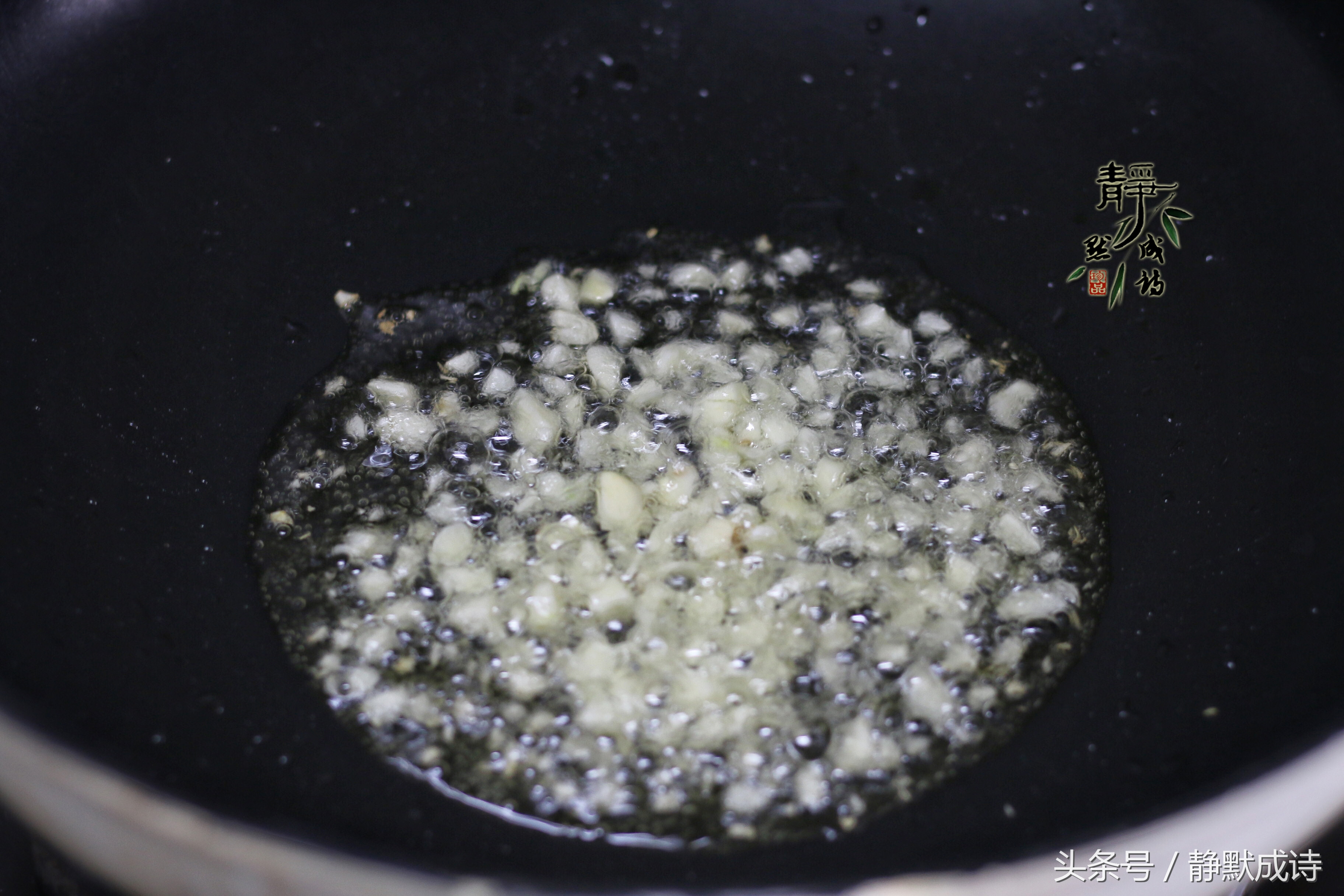 黄瓜这样做超级下饭简单易学,黄瓜老了怎么腌制好吃