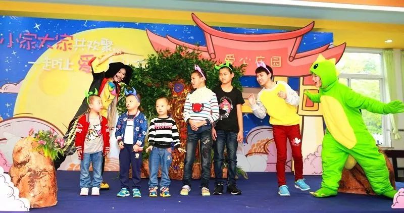 节日丨老人、孤残儿童、流浪人员……没有家人的陪伴，他们同样幸福过节