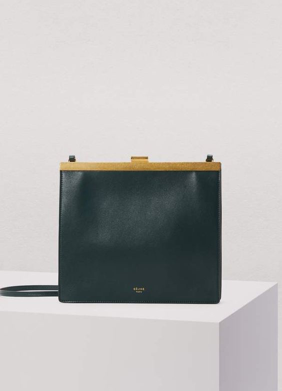 如果你是CELINE的老板会因为换了设计师就不卖自家爆款了吗？