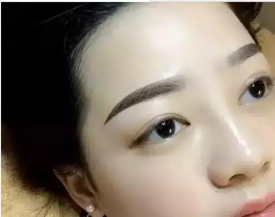 雾状眉跟仿真眉的区别,雾状眉和丝状眉哪个好