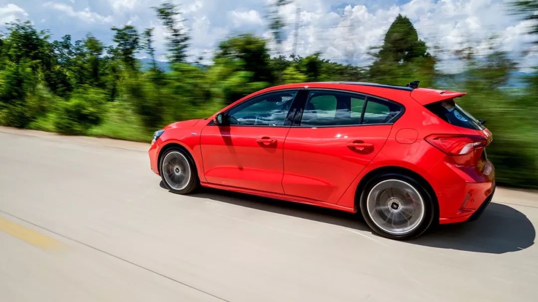 试驾新一代福特福克斯,福特福克斯和思域哪个好