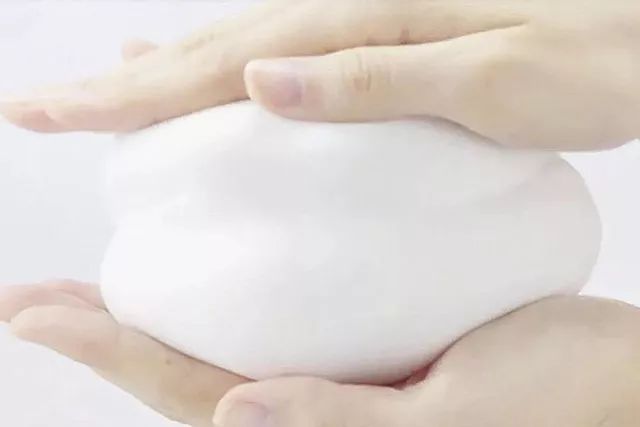 一条拼团｜富含金缕梅精华的爽肤水，全能养护洗发水725g