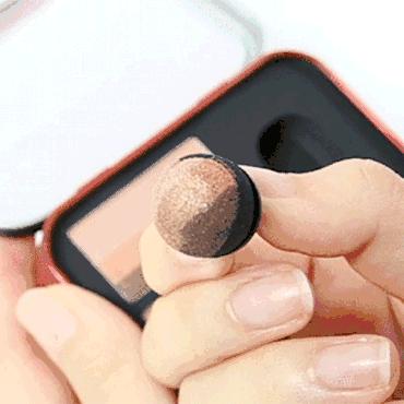 日本懒人眼影一抹成型,超好用懒人眼影