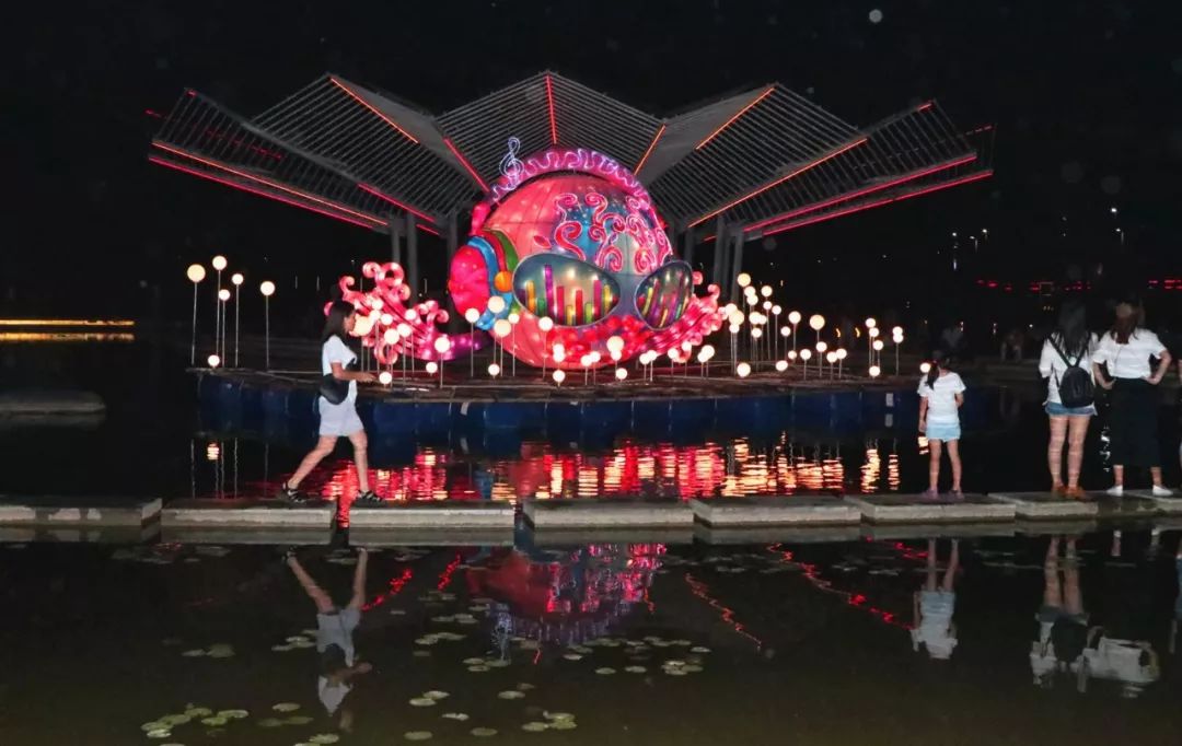 美美美!现在起到10月底,佛山这个超靓灯会喊你来约会,免费!