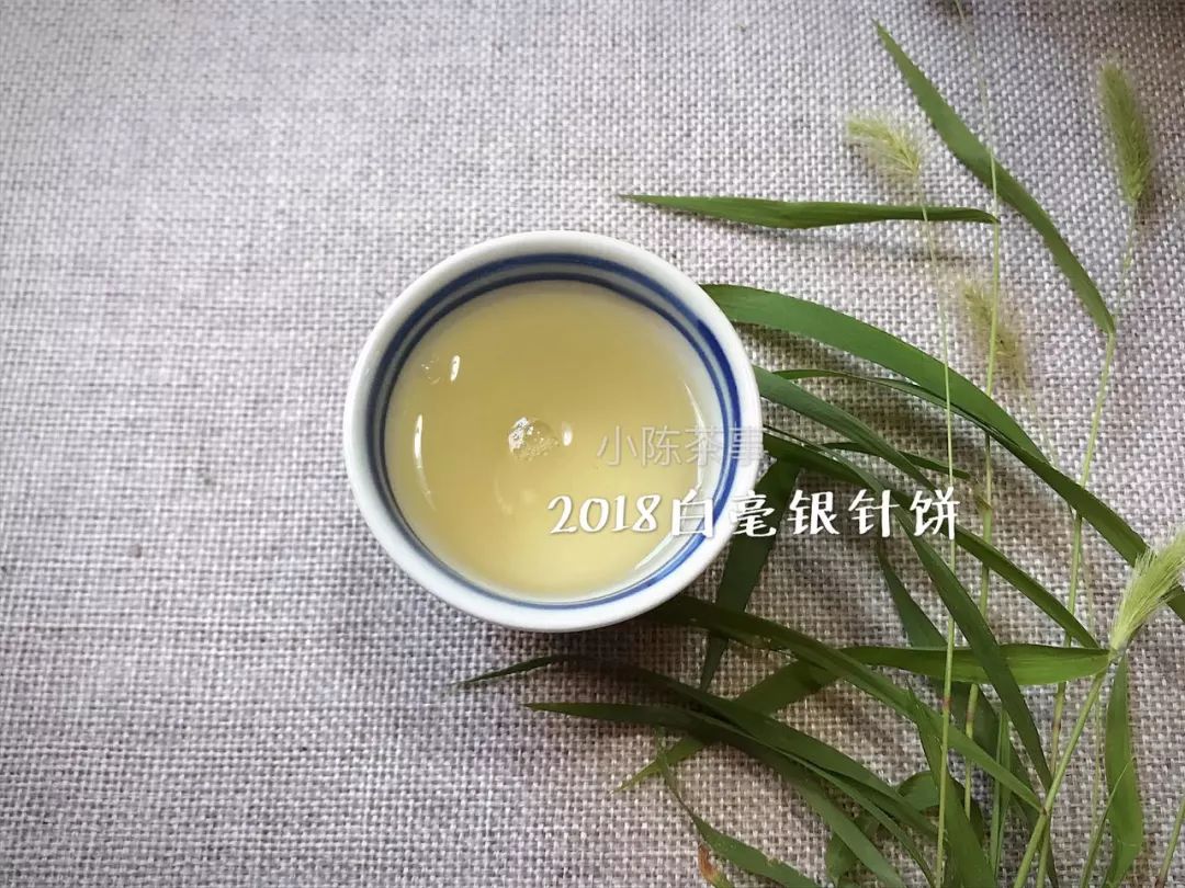 白茶轻微的受潮怎么处理,白茶受潮了怎么办