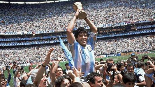 足球球员绰号最新,足球历史上都有哪些绰号