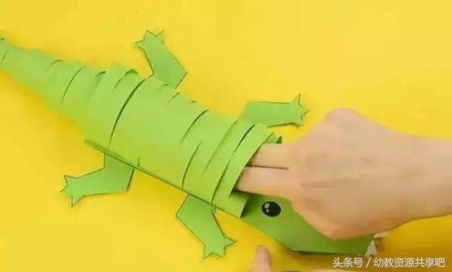 用彩色纸条制作手工卡纸,超简单卡纸手工特别好看