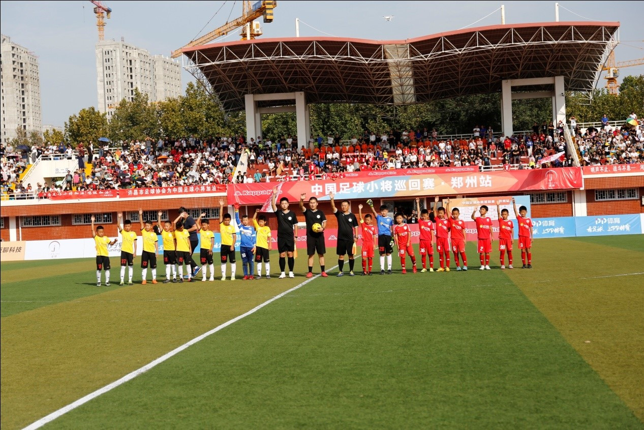 中国足球小将感谢遇见,当中国体育健儿遇见日本队