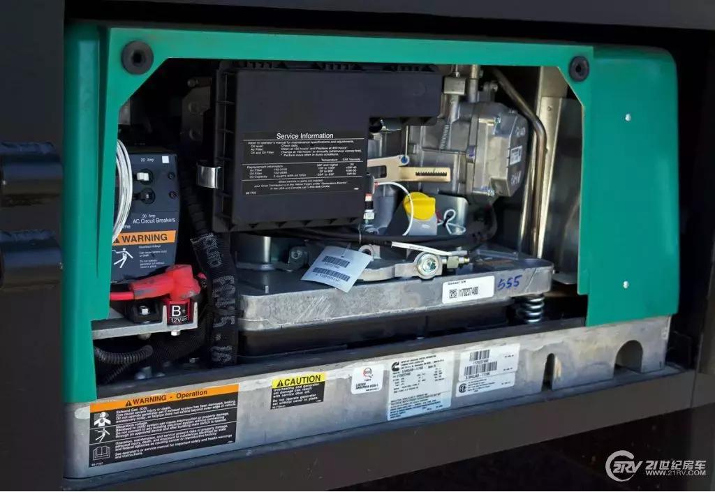 能在各种环境下开的越野房车,军卡车改装房车