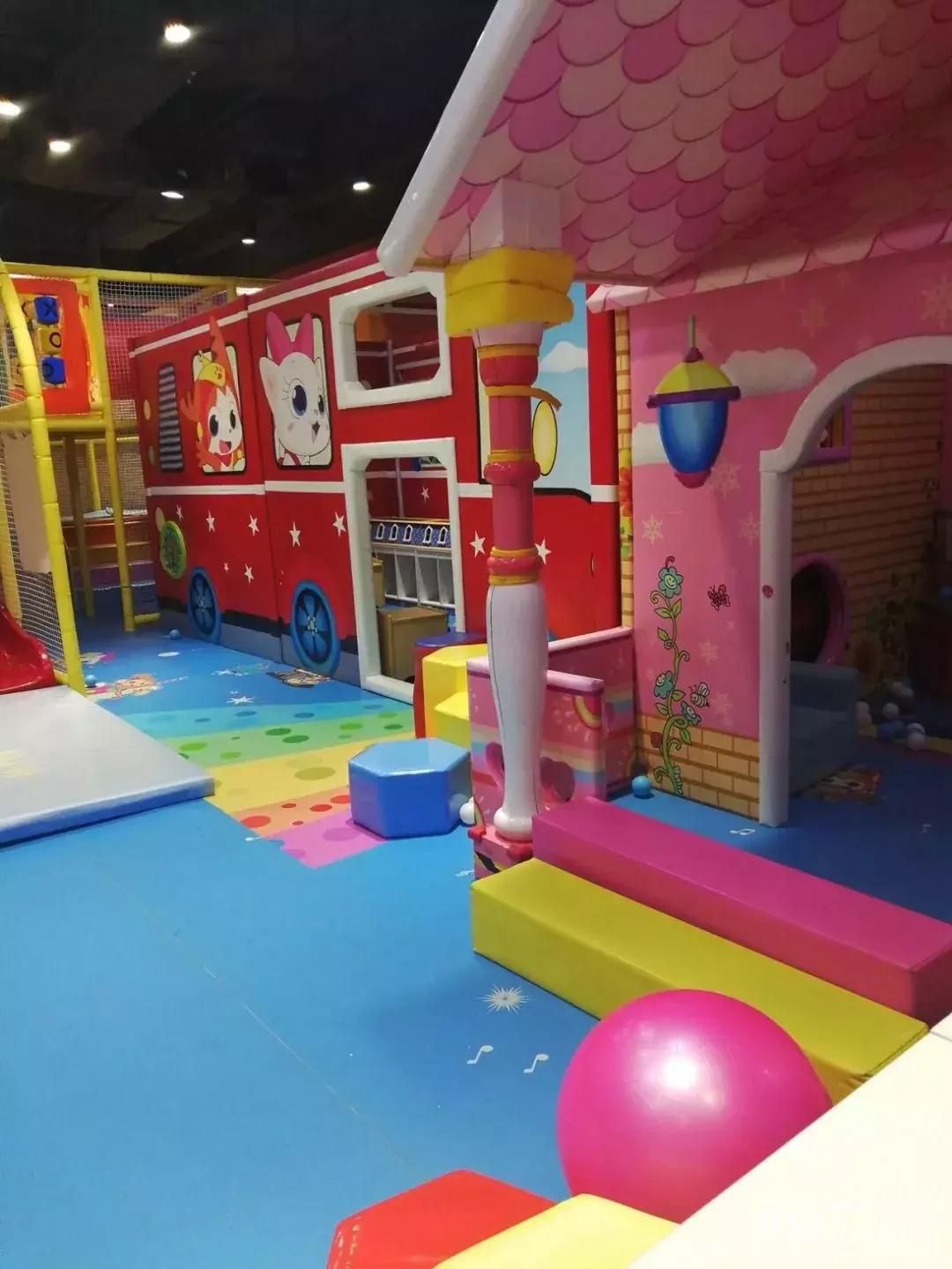 南通室内蹦床主题游乐场,南通成人游乐场