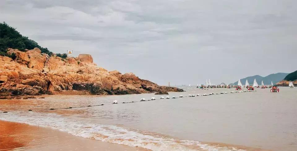 哪个景区厕所最差？游客网络评价报告来啦！海滨浴场最差！