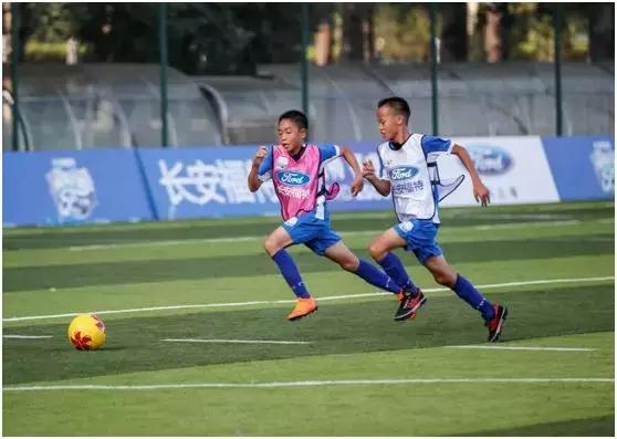 前国足彭伟国,彭伟国足球青训第一枪