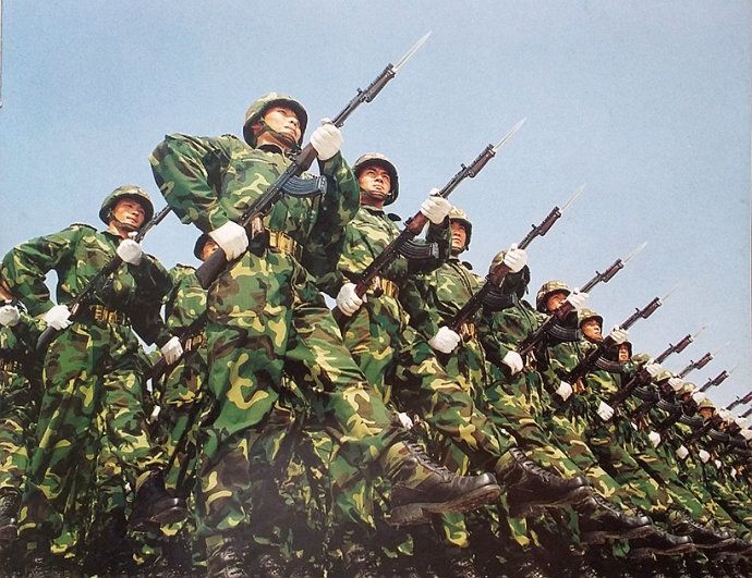 有什么军靴介绍,中国解放军最新的作战靴