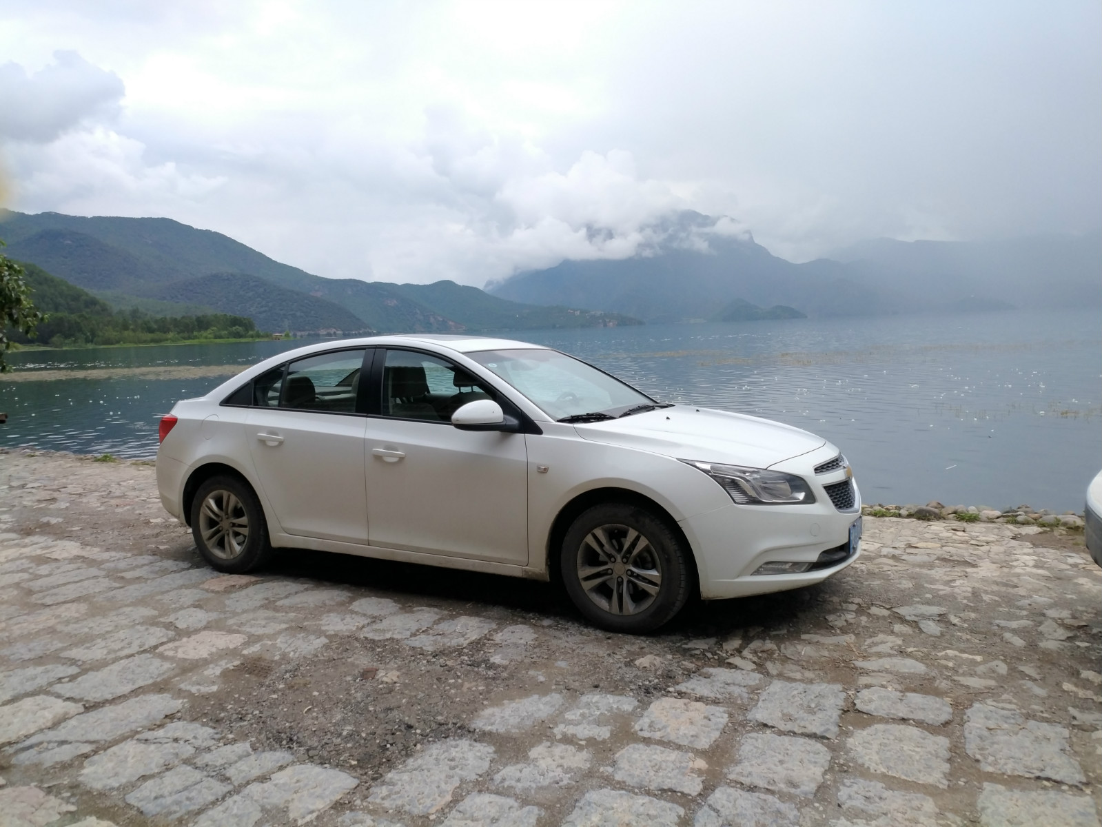 租车自驾多少钱一天,云南5天游租车划算吗