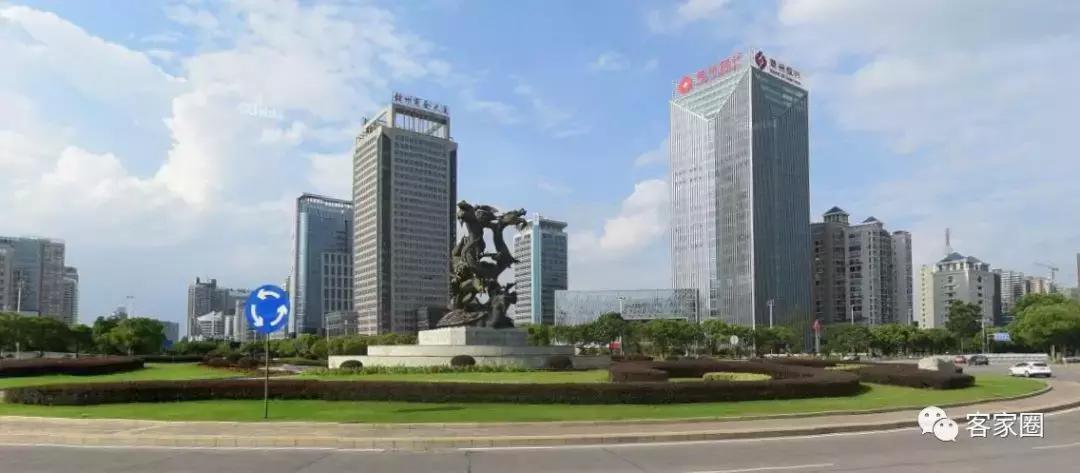 赣州市老城区繁华还是新城区繁华,赣州好还是赣县好