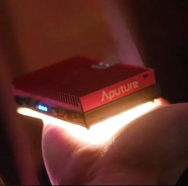 有了它让你拍摄更简单,有了它黑夜也光明