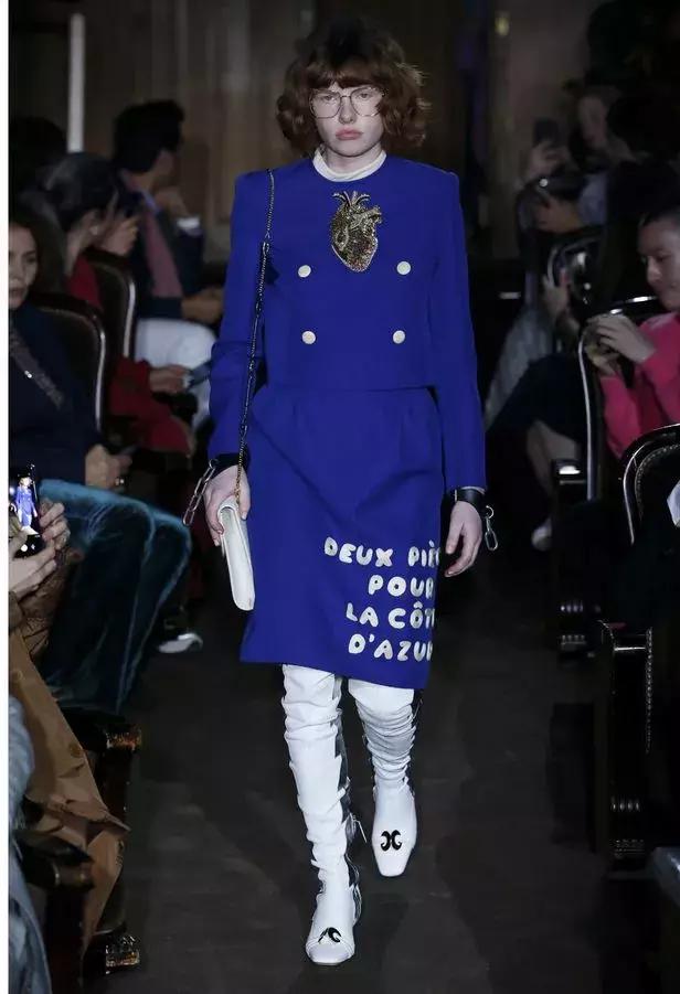 戚薇霸气走秀,唐嫣戚薇机场街拍大全