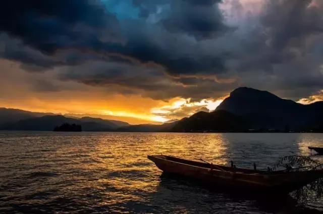 泸沽湖为什么适合一个人去,大理古城和泸沽湖哪个更值得一去