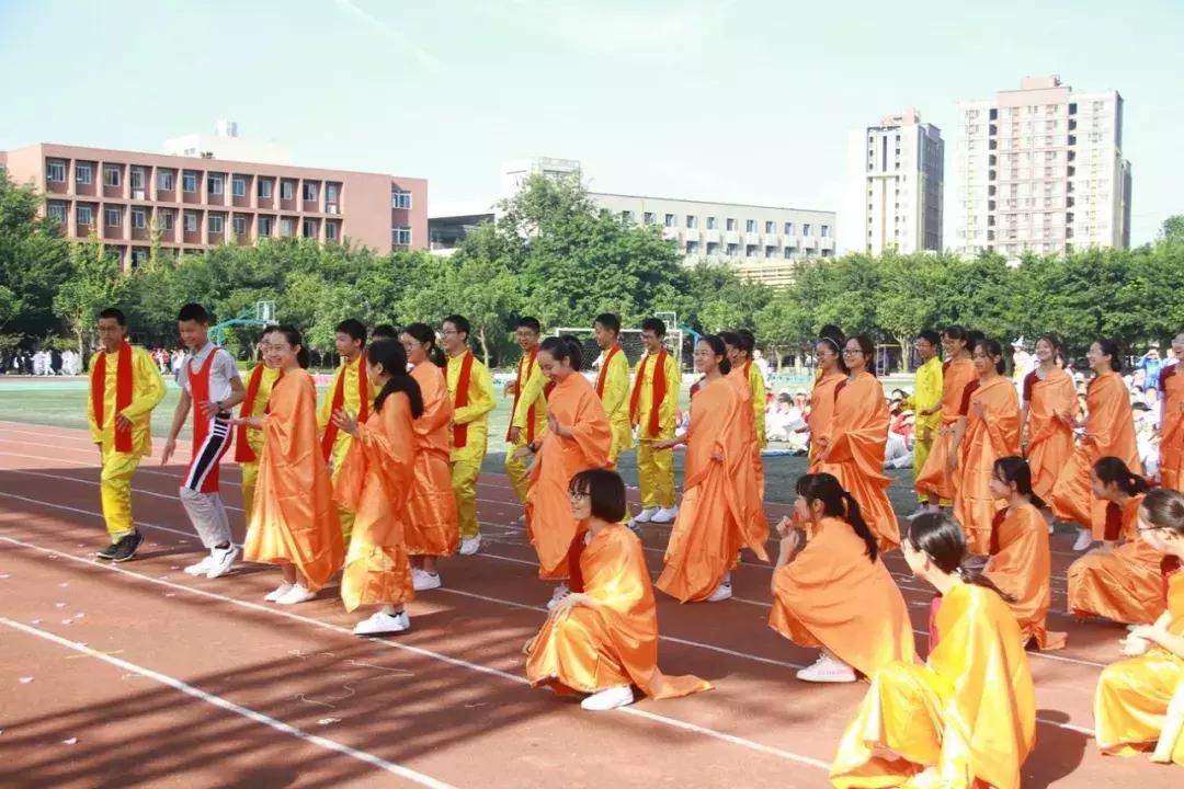 巧绘世界缩影，畅舞运动激情，科中第十届体育文化节盛大开幕