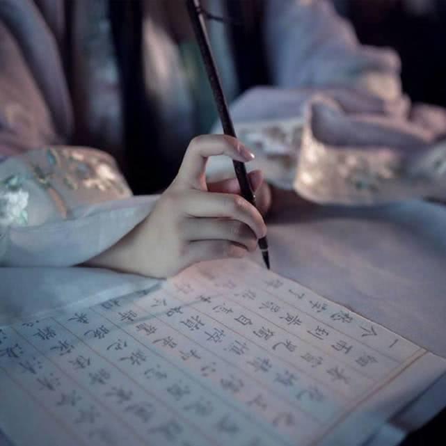 适合表白的诗句山有木兮,山有木兮诗句优雅的表达想你了