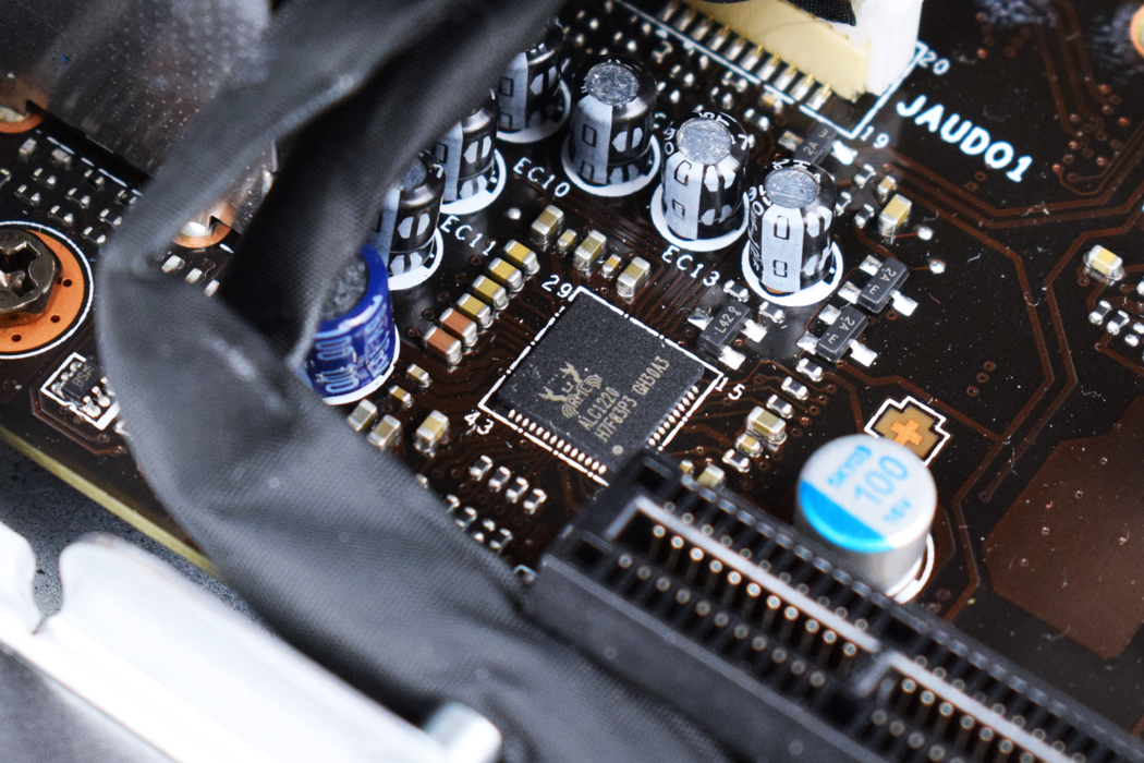 微星宙斯盾aegis3评测,微星宙斯盾aegis3增加内存条