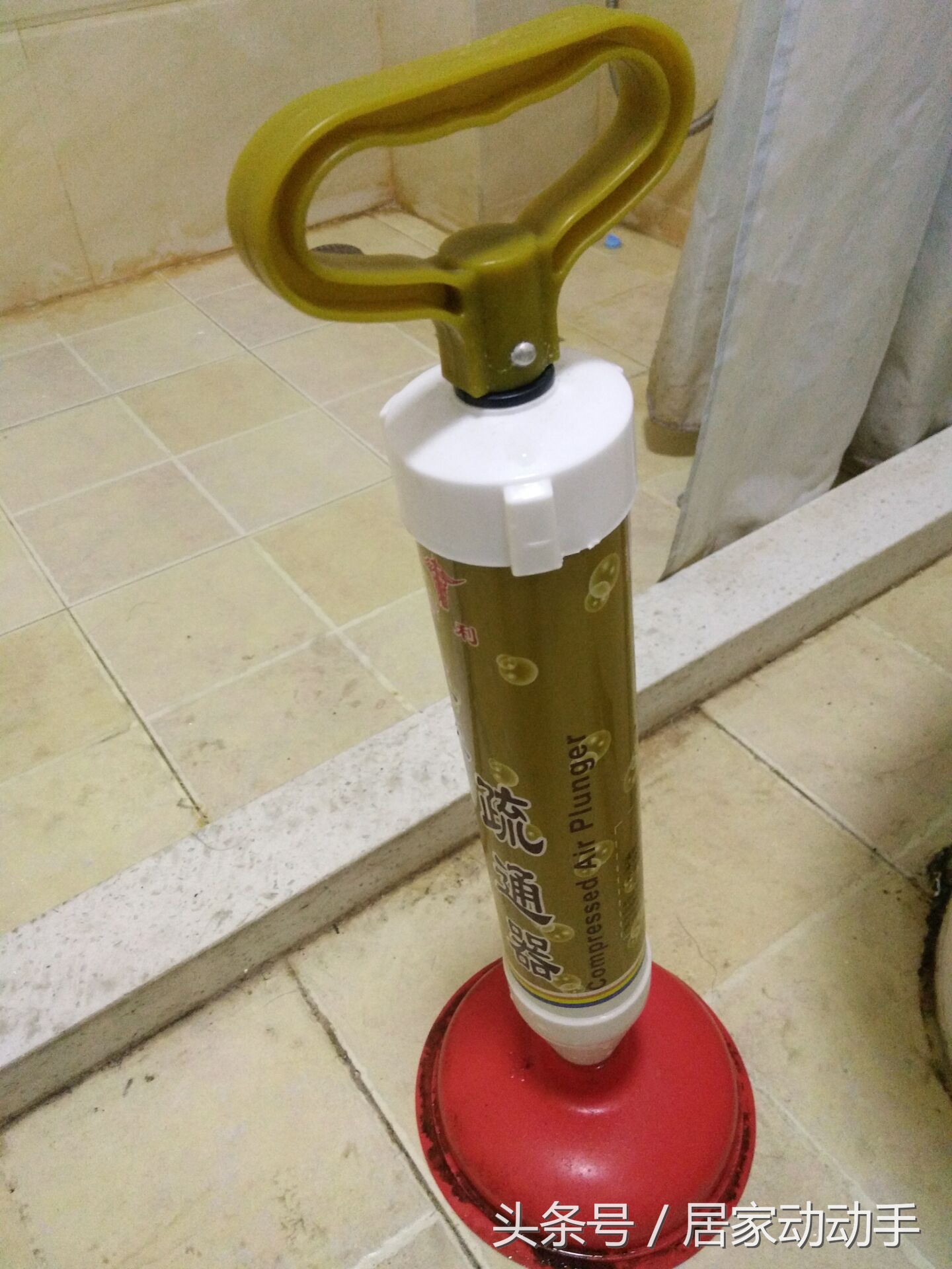 抽水马桶被粪便堵塞疏通窍门,抽水马桶水垢堵塞疏通窍门