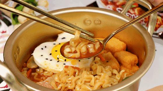 不出常州也能吃遍全世界的泡面，全部藏在这家餐厅里！