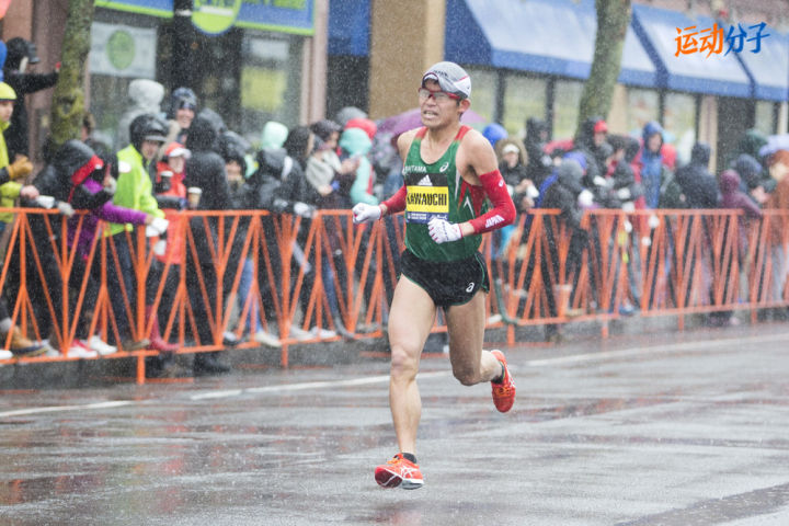 顶尖马拉松运动员跑姿,中国马拉松运动员都穿什么跑鞋