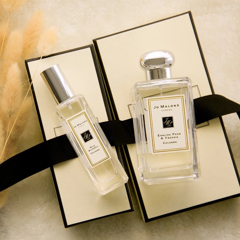 最受欢迎十大女士香水图片,香水女士持久淡香正品平价斩男