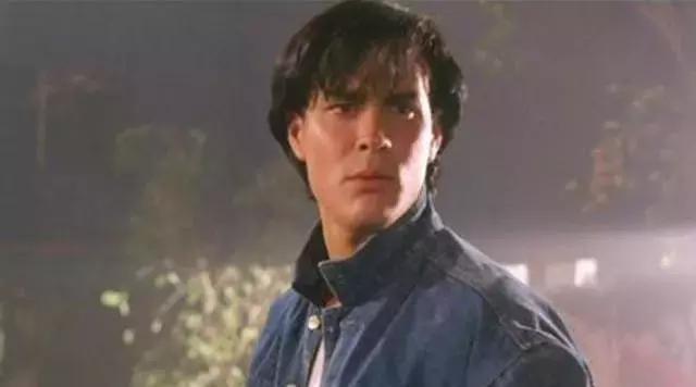 许魏洲护膝藏针黄景瑜连夜回京,许魏洲的护膝里藏针