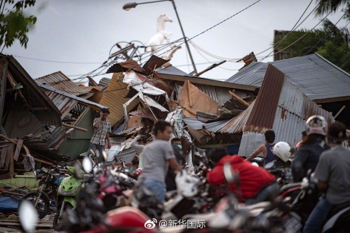 晨看*疆新**｜城乡最低生活保障水平再涨；百辆纯电动出租车乌市上路