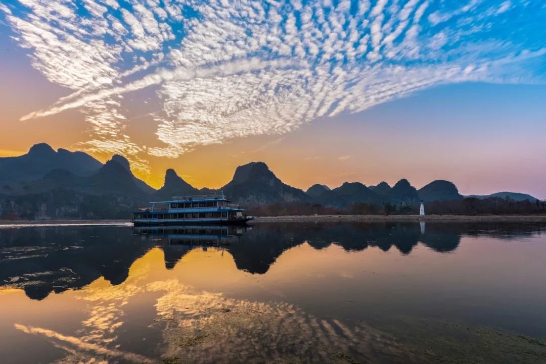 关于国庆节爱国的诗,国庆经典爱国诗词