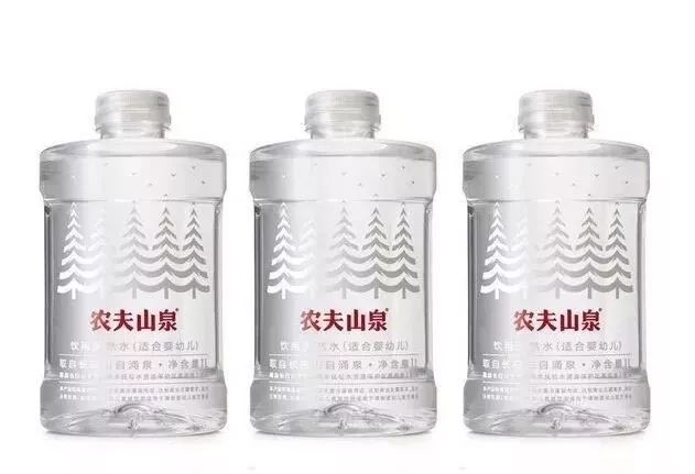 农夫山泉怡宝矿泉水卖得最多,怡宝和依云哪个矿泉水好