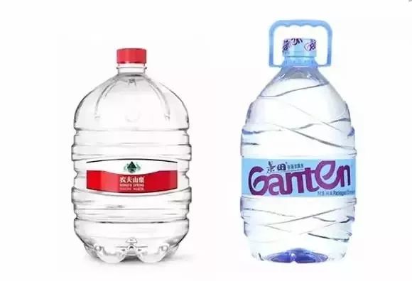 农夫山泉怡宝矿泉水卖得最多,怡宝和依云哪个矿泉水好