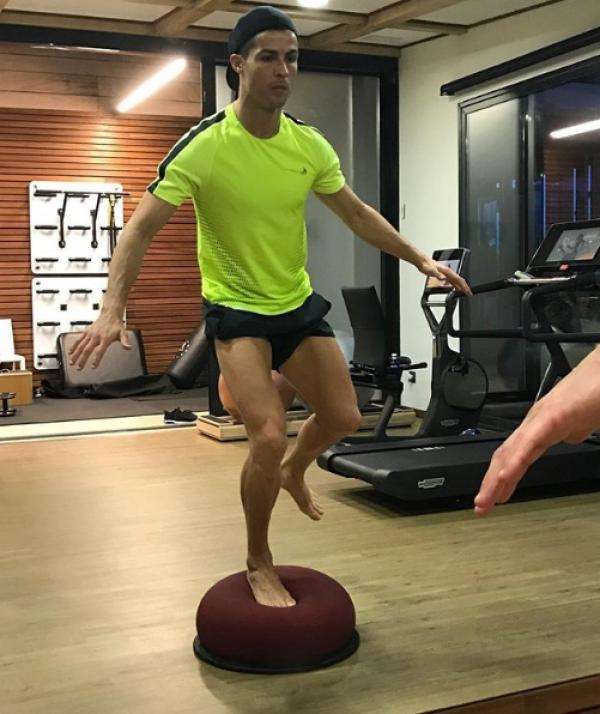 c罗从贫民窟到亿万豪宅,c罗在迪拜的豪宅