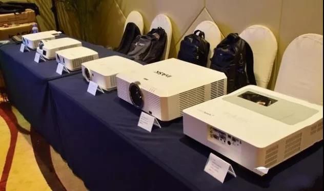 激光led和氙气灯,激光led和量子光束led区别