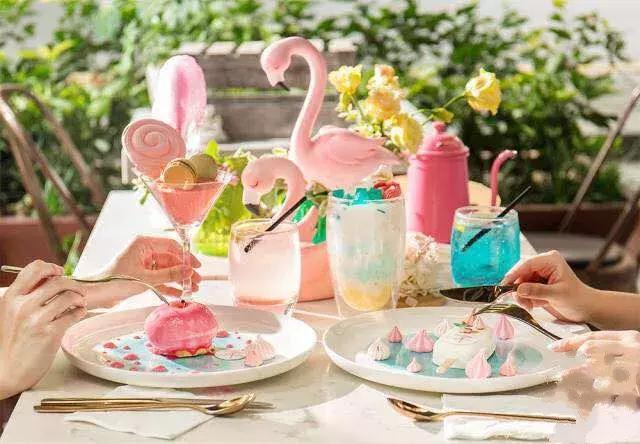 20道豪门蟹宴+梦幻火烈鸟甜品Show！大闸蟹畅吃只只爆膏！