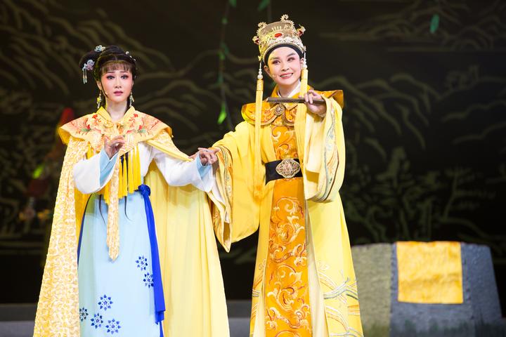 走近越剧④丨青年人回乡创业用电商技术激活乡村传统