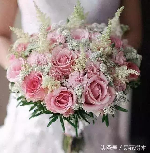 复古手捧花的最佳搭配,手捧花最佳搭配图片